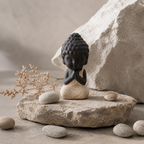 Figura de chá «Pequeno Buda», argila, 8 × 3,5 cm