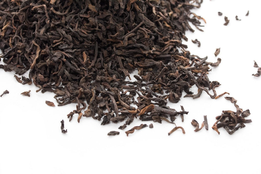 Chá shu pu-erh envelhecido Lao Shu Cha Ti Xiang Liu Yi preparado pelo método gongfu para uma sessão prolongada